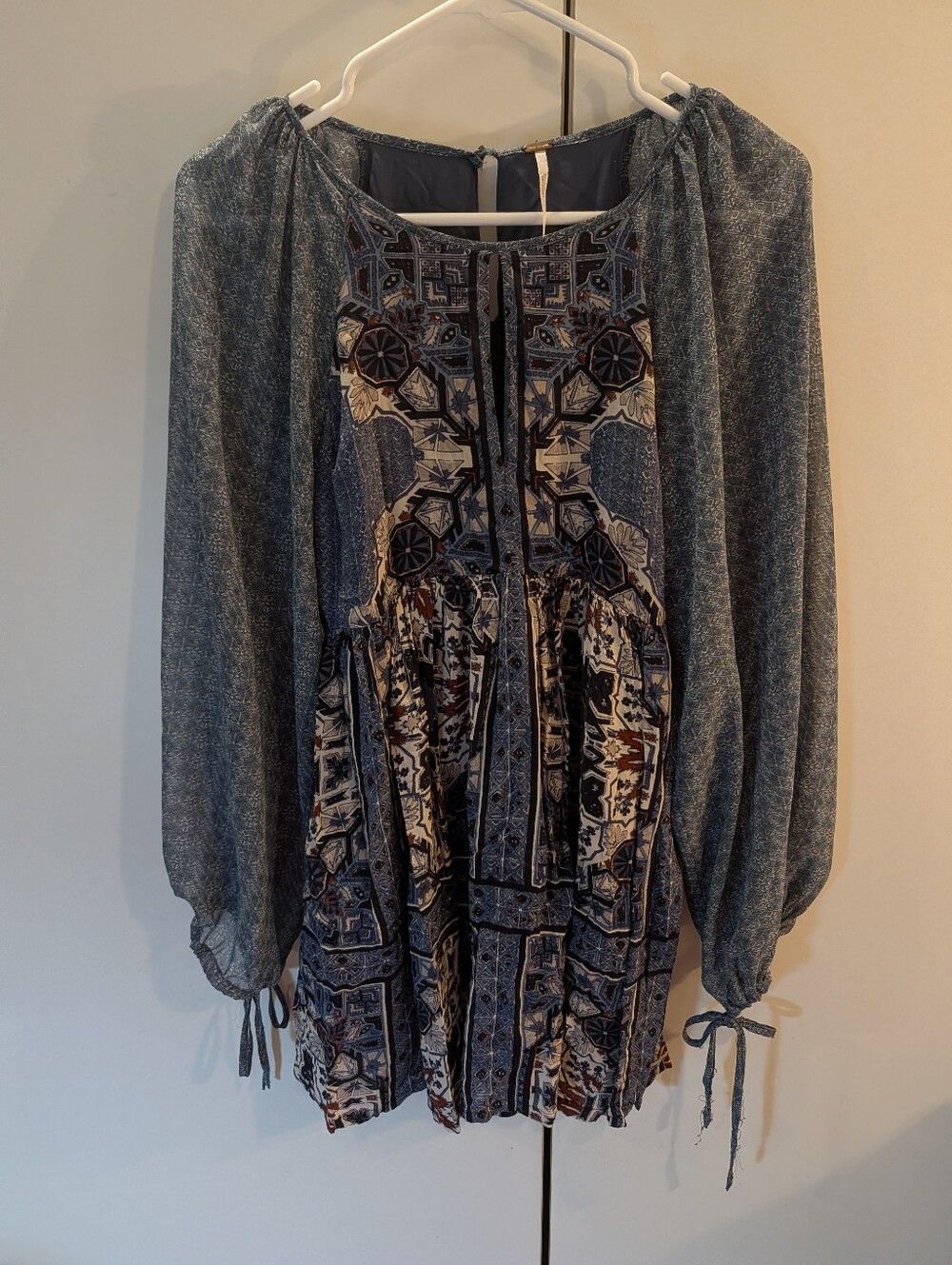 Free People Woman's Size 0 Boho Embroidered Peasant Dress in Blue
